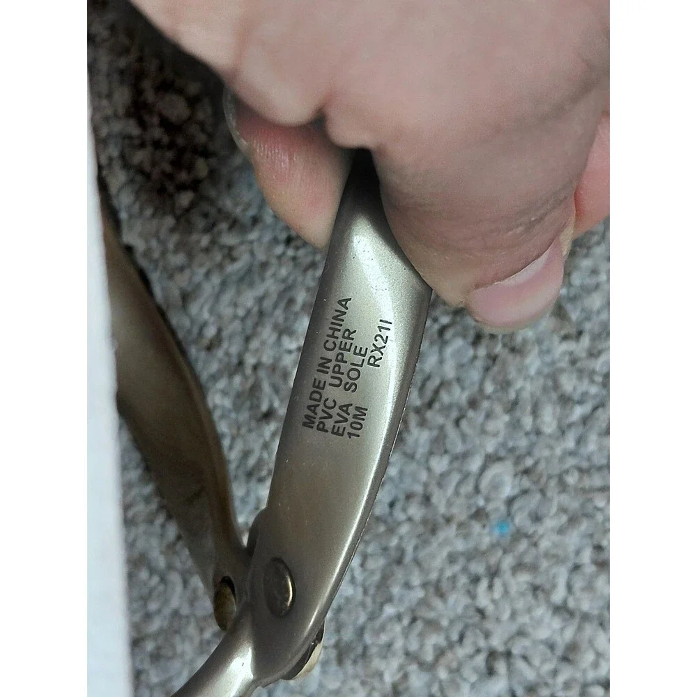Michael Kors Women’s Cream and Gold Flip Flops Size 10M - Picture 7 of 10